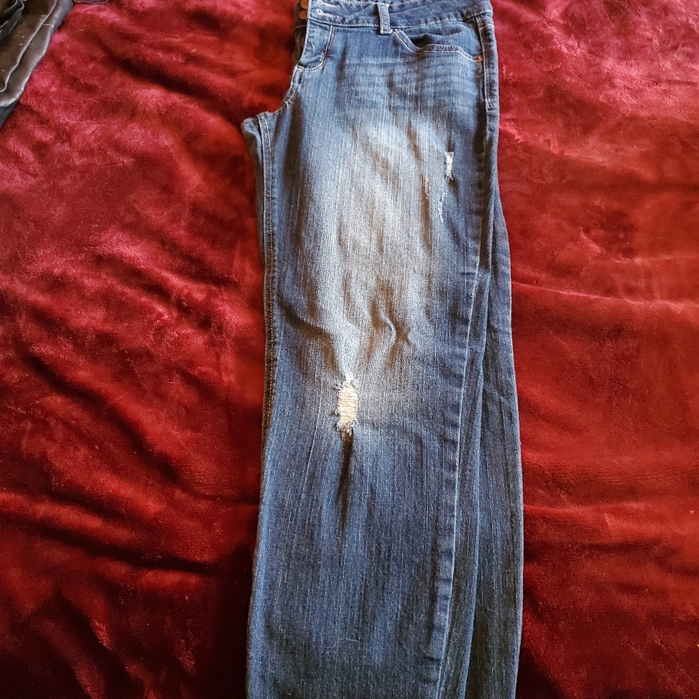 Jeans - Picture 2 of 3